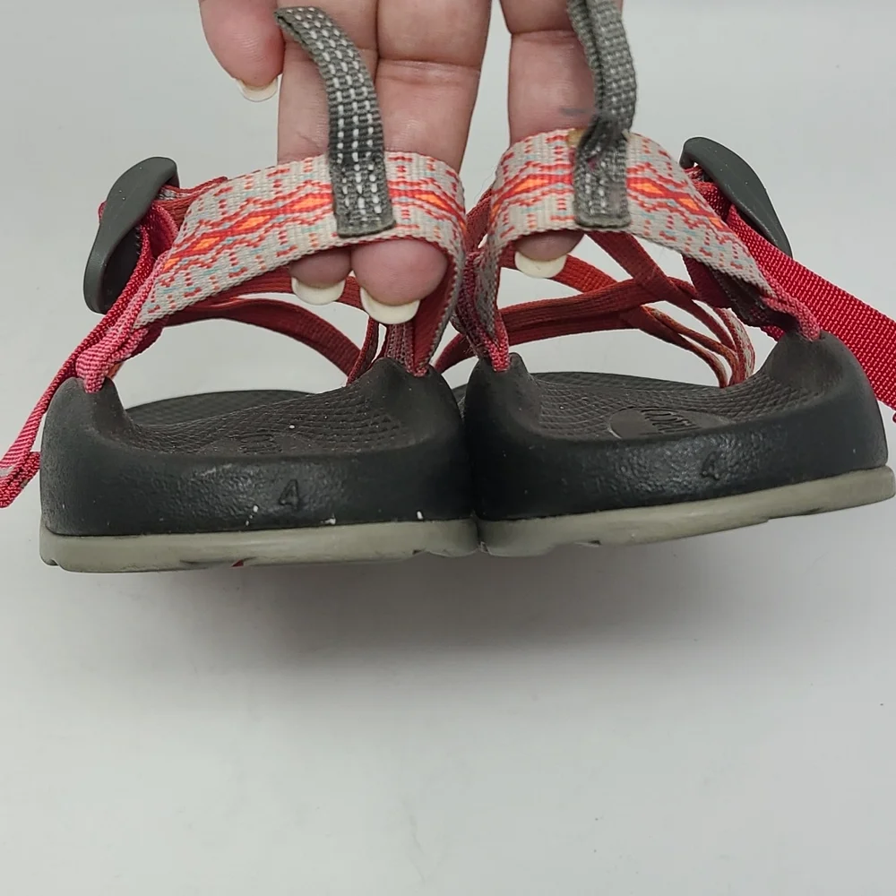 Chaco Girls Waterproof Classic Sandals Size 4